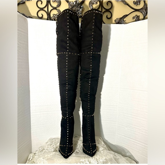 WOMENS “PARIS PEACH” THIGH HIGH GOLD STUDDED BOOTS - Picture 2 of 8